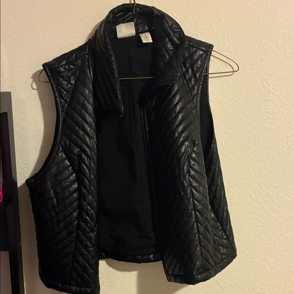 Sleek Black Quilted Women's Vest